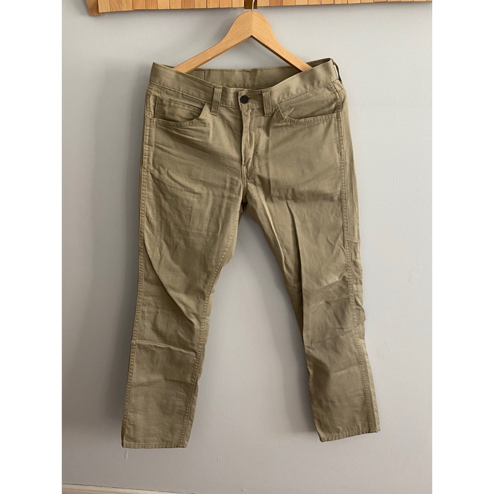 Men’s Levi Strauss 511 khaki pants